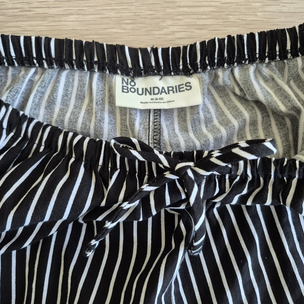 No Boundaries Black and White Pinstripe Wide-Leg Pants - Picture 3 of 12